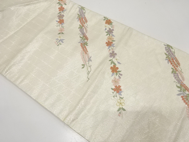 桜に藤模様　刺繍　名古屋帯